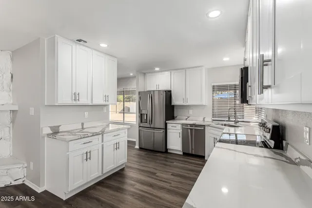 $449,900 | 5553 West Hartford Avenue, Glendale, AZ 85308