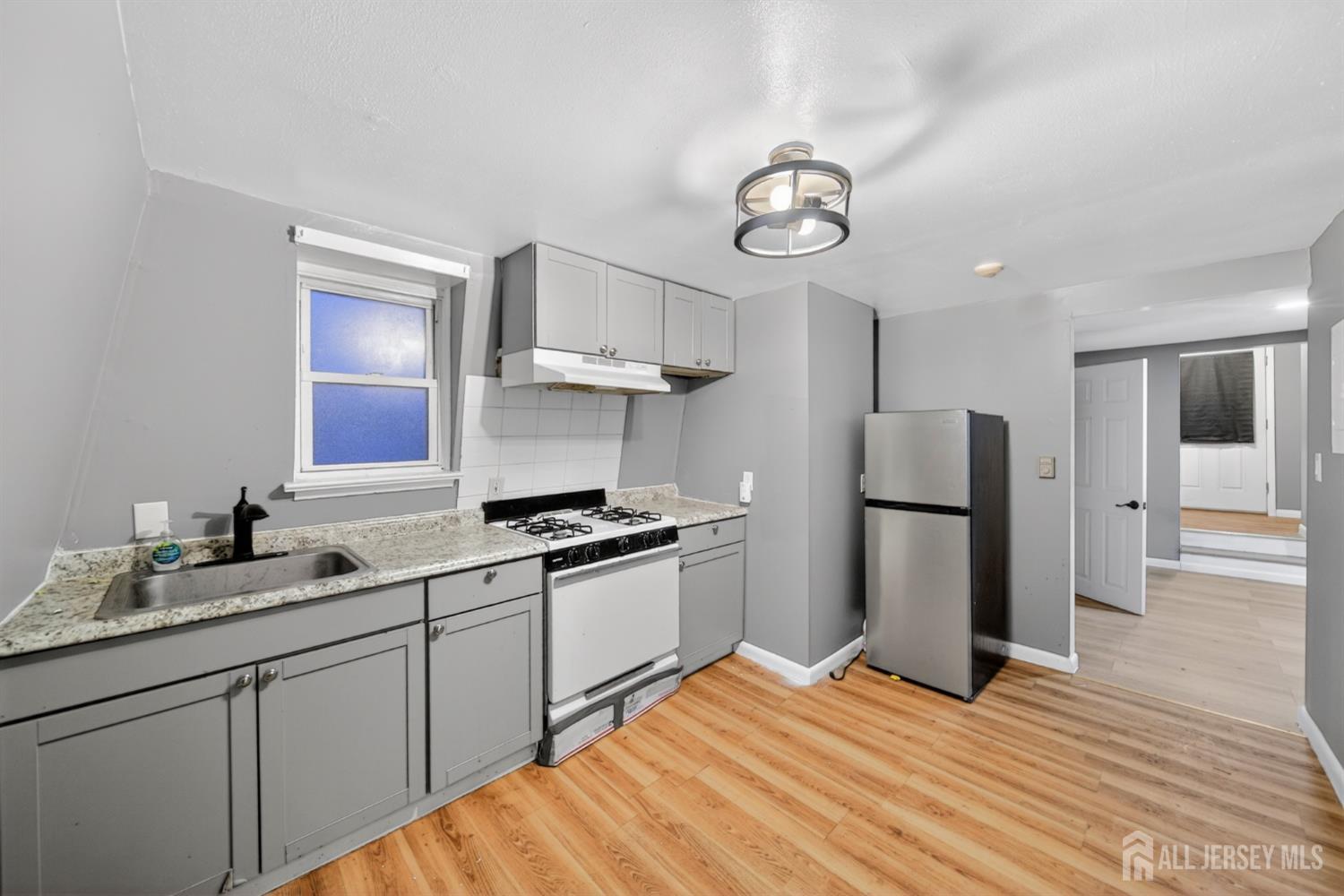 194 High Street, Unit 3 Perth Amboy, NJ 08861 - Photo 5 of 8