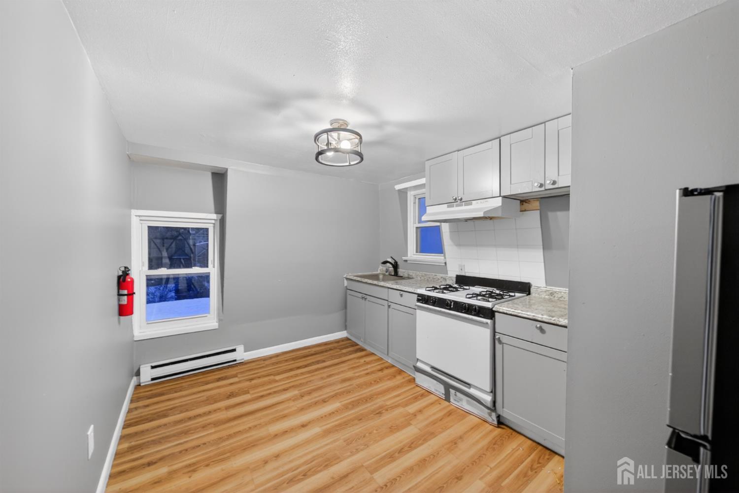 194 High Street, Unit 3 Perth Amboy, NJ 08861 - Photo 6 of 8