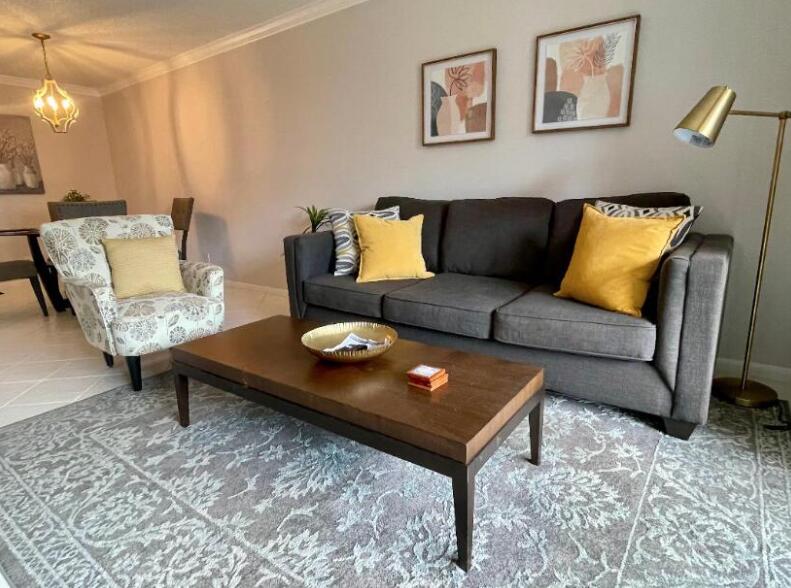 2255 Lindell Boulevard, Unit 4206 Delray Beach, FL 33444 - Photo 1 of 9 Living/Dining