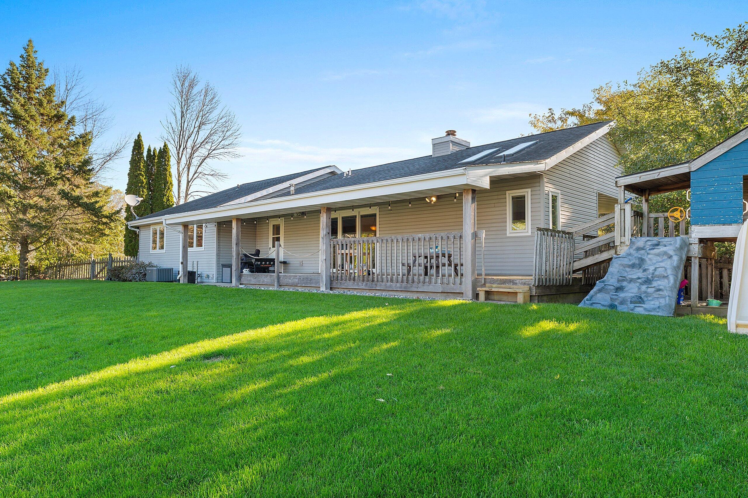 3408 Pierce Court Two Rivers, WI 54241 - Photo 47 of 68 013-3408PierceCourt-TwoRivers-WI-54241-S