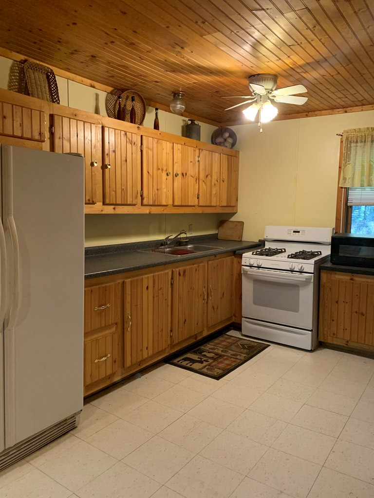 437-441 Shields Creek Road Topton, NC 28781 - Photo 38 of 51