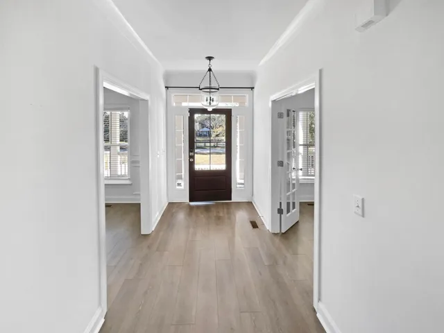 $880,000 | 986 State Rd S-10-1075, Awendaw, SC 29429