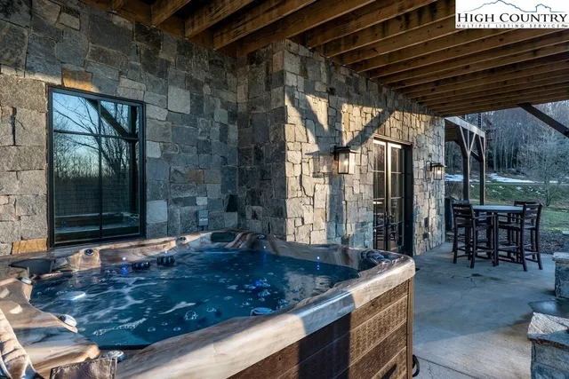 $1,950,000 | 9 Eagle Pass, Banner Elk, NC 28604