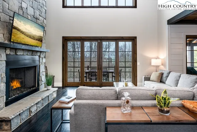 $1,950,000 | 9 Eagle Pass, Banner Elk, NC 28604