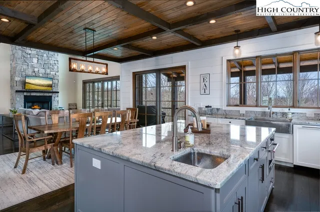 $1,950,000 | 9 Eagle Pass, Banner Elk, NC 28604