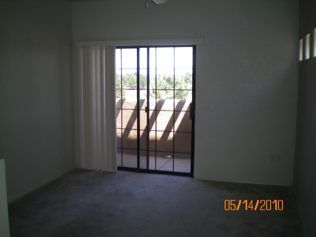 3434 East Baseline Road, Unit 320 Phoenix, AZ 85042 - Photo 5 of 9 Great room