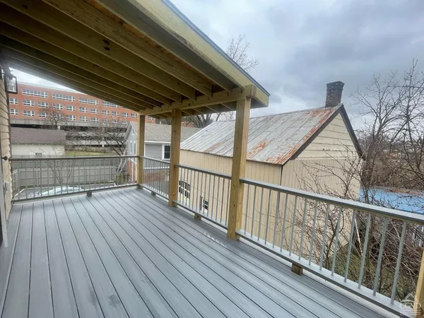 $3,200 | 817 Columbia Street, Unit 2, Hudson, NY 12534