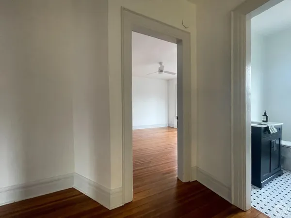 $3,200 | 817 Columbia Street, Unit 2, Hudson, NY 12534