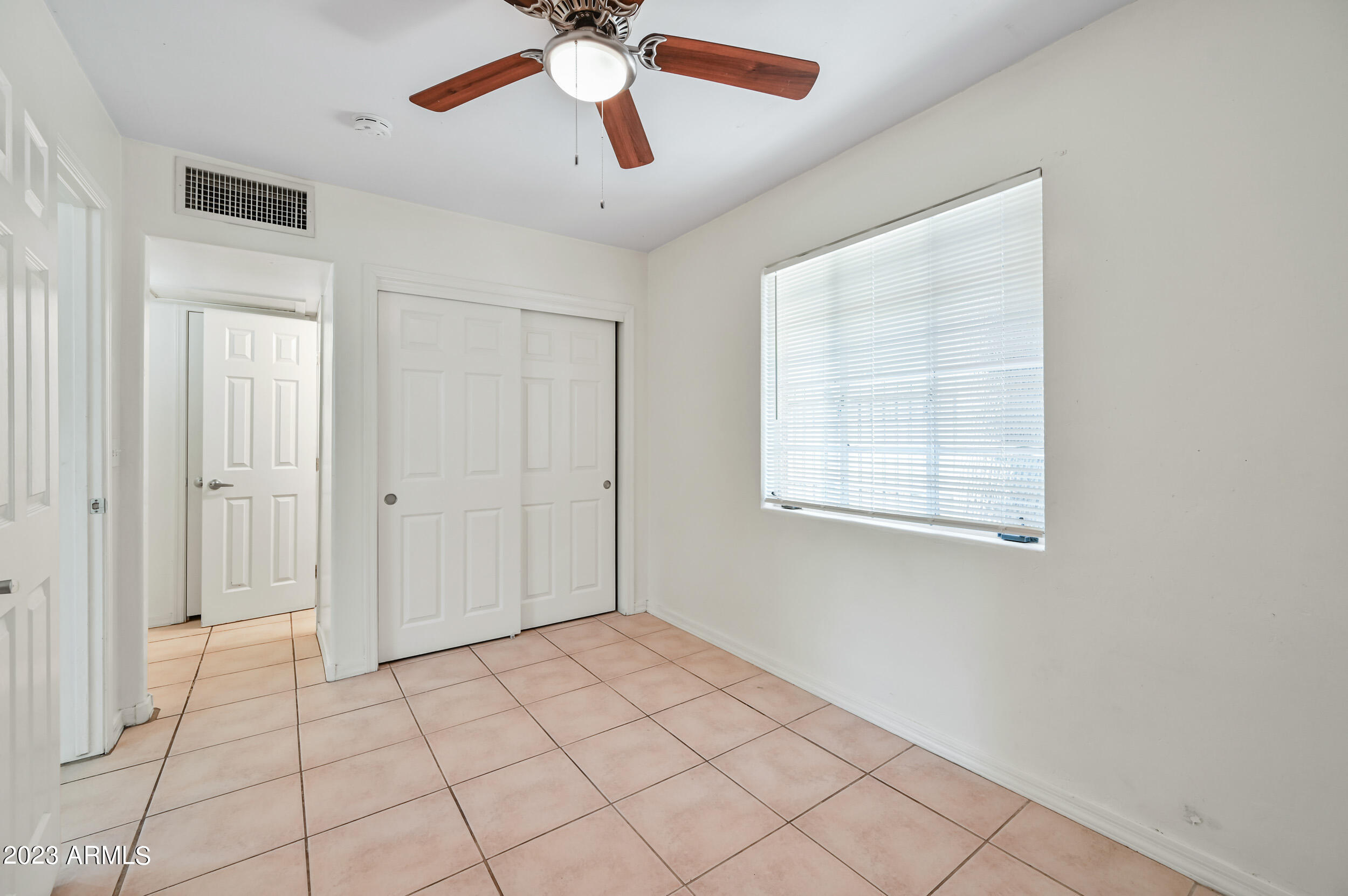 841 North 6th Avenue, Unit 9 Phoenix, AZ 85003 - Photo 8 of 11 ocupix-841N6THA9-8