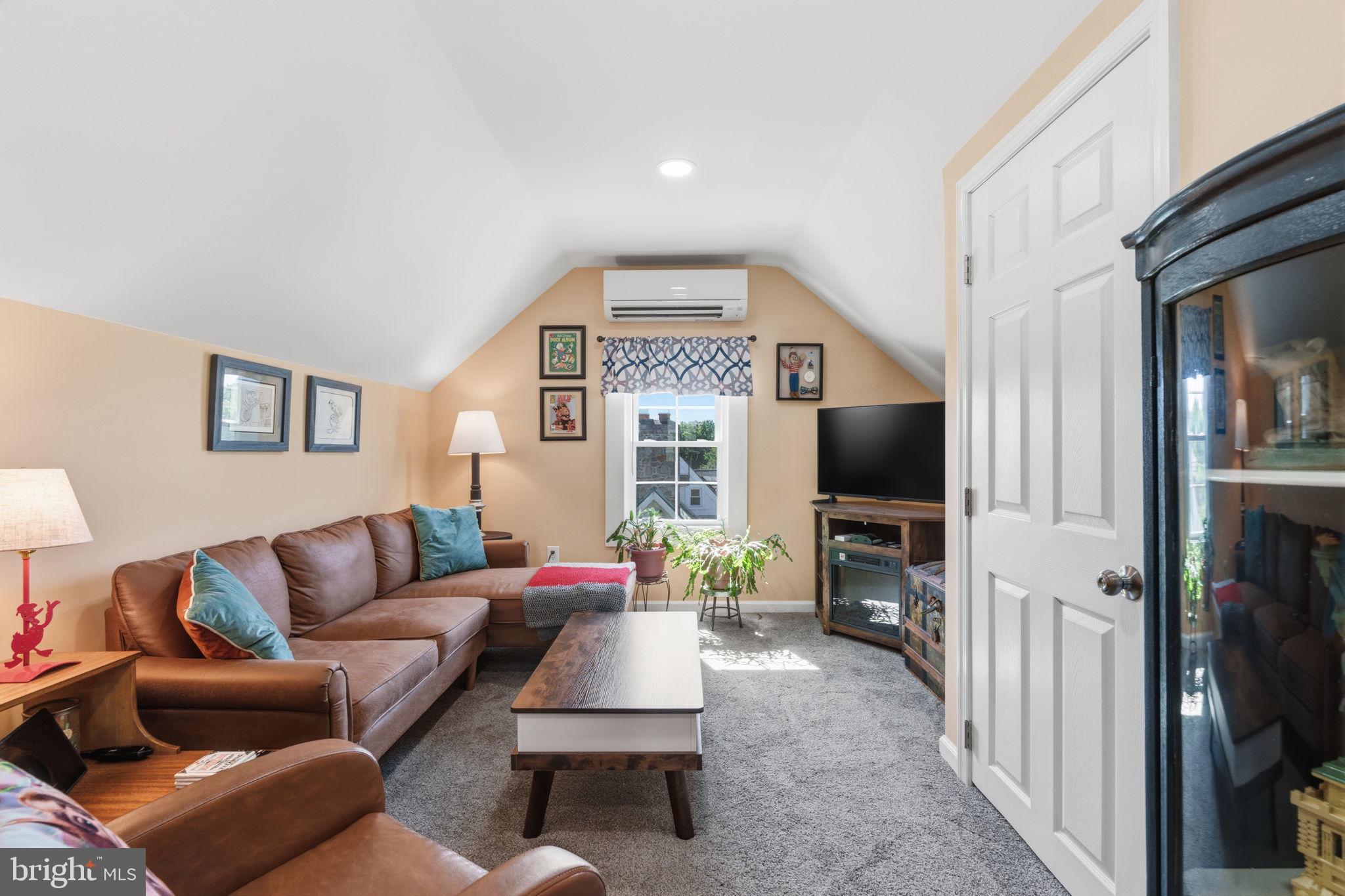 1242 Gordon Road Jenkintown, PA 19046 - Photo 31 of 48 3rd Floor loft