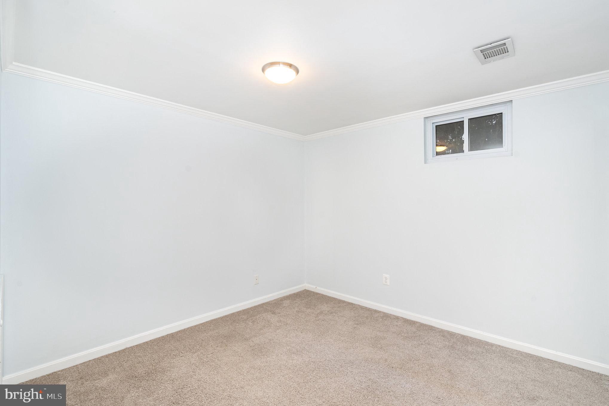 8010 Dayspring Court Springfield, VA 22153 - Photo 29 of 36 Gallery Image 29