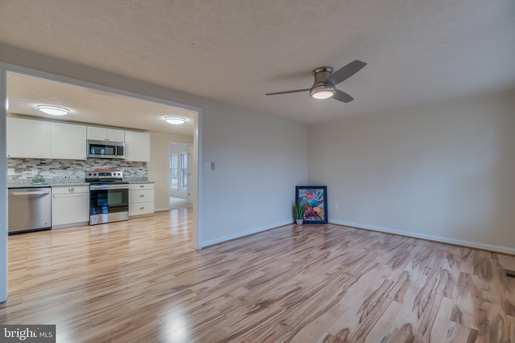 14562 Ridge Road King George, VA 22485 - Photo 3 of 16 Wood Floors, fresh paint, new lighting!