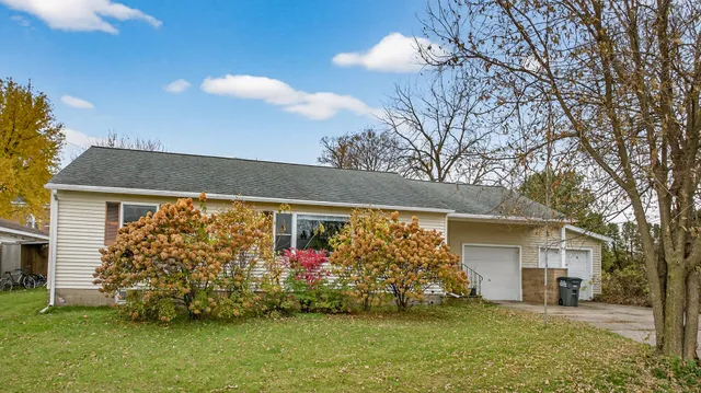 $179,900 | 517 West Broadway Street, Blair, WI 54616