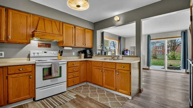 $179,900 | 517 West Broadway Street, Blair, WI 54616