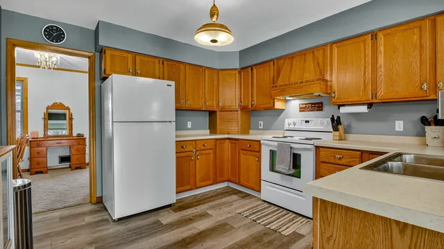 $179,900 | 517 West Broadway Street, Blair, WI 54616