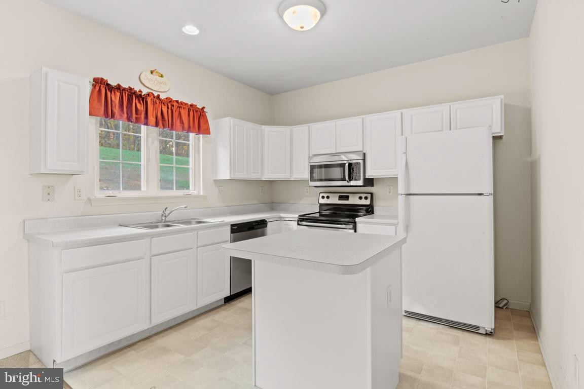 302 Andrew Road, Unit 302 Coatesville, PA 19320 - Photo 4 of 20 Gallery Image 4