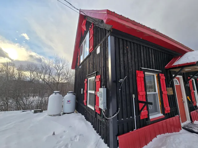 $89,900 | 224 Sewall Street, Island Falls, ME 04747