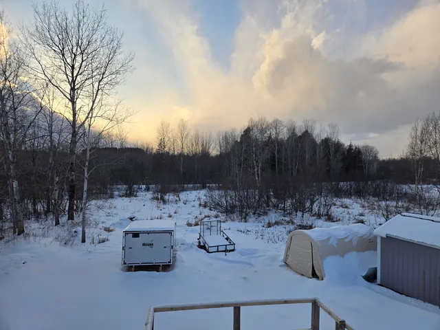 $89,900 | 224 Sewall Street, Island Falls, ME 04747