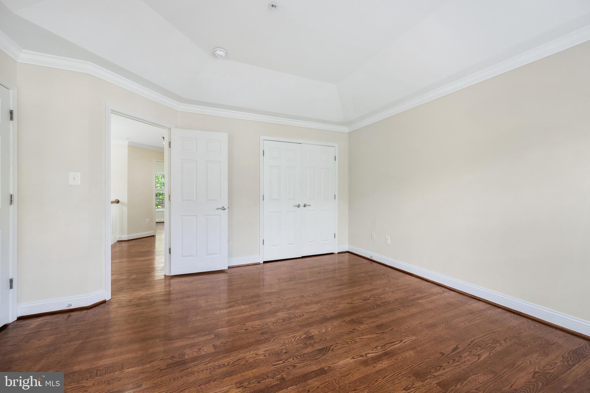 8341 Broderick Circle Gaithersburg, MD 20877 - Photo 18 of 33 Owners Suite