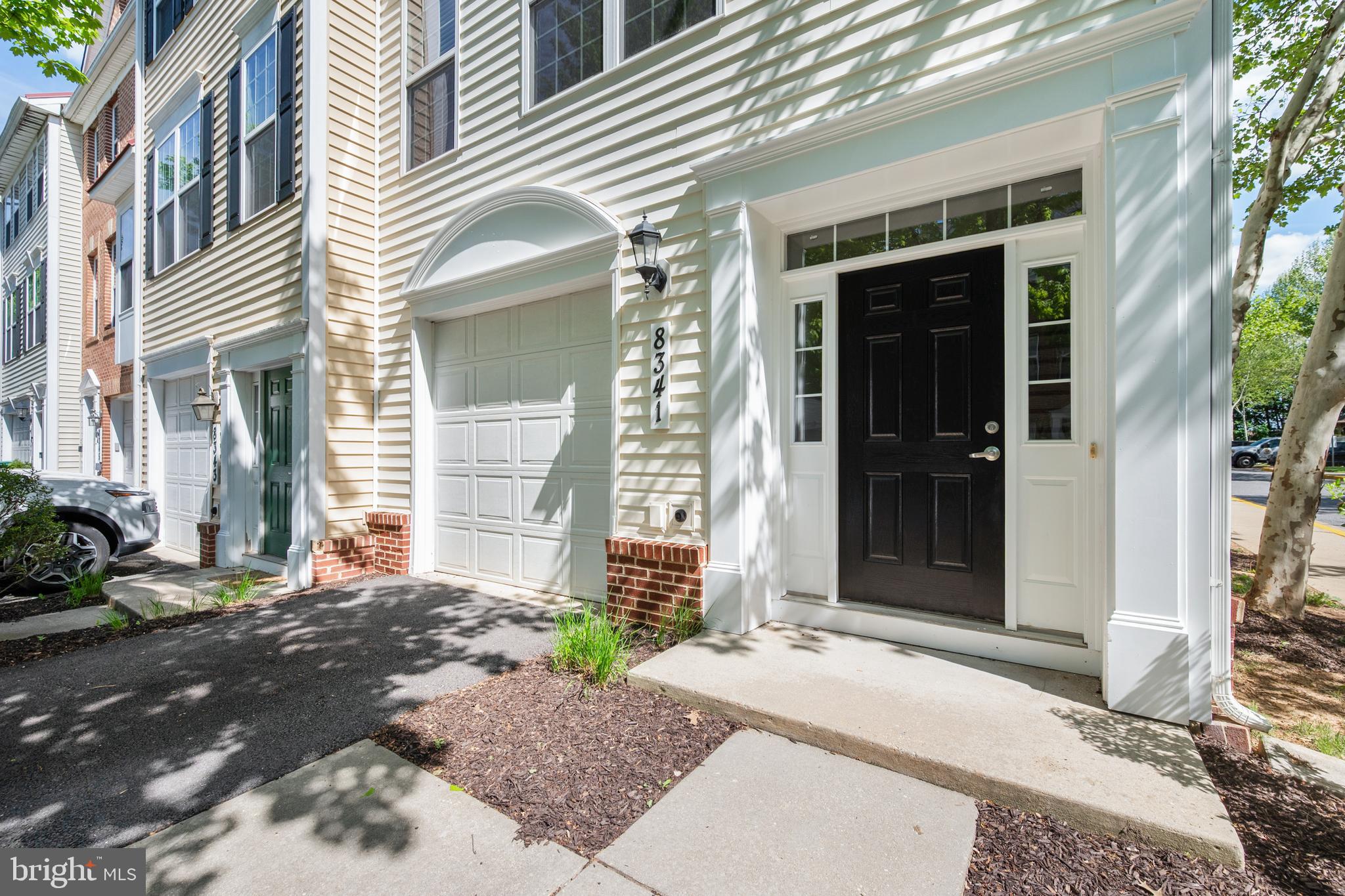 8341 Broderick Circle Gaithersburg, MD 20877 - Photo 3 of 33