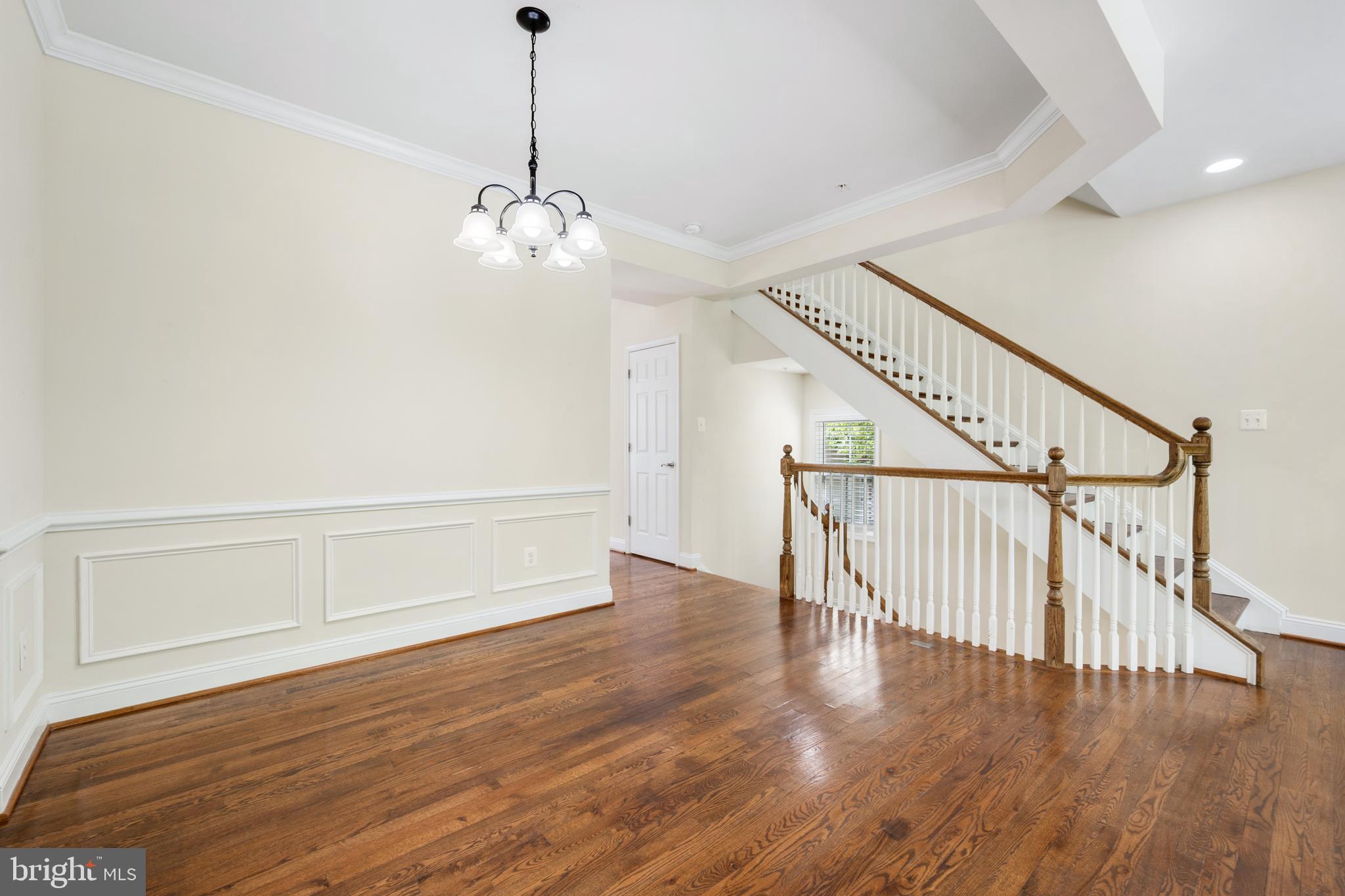 8341 Broderick Circle Gaithersburg, MD 20877 - Photo 8 of 33 Dining Room