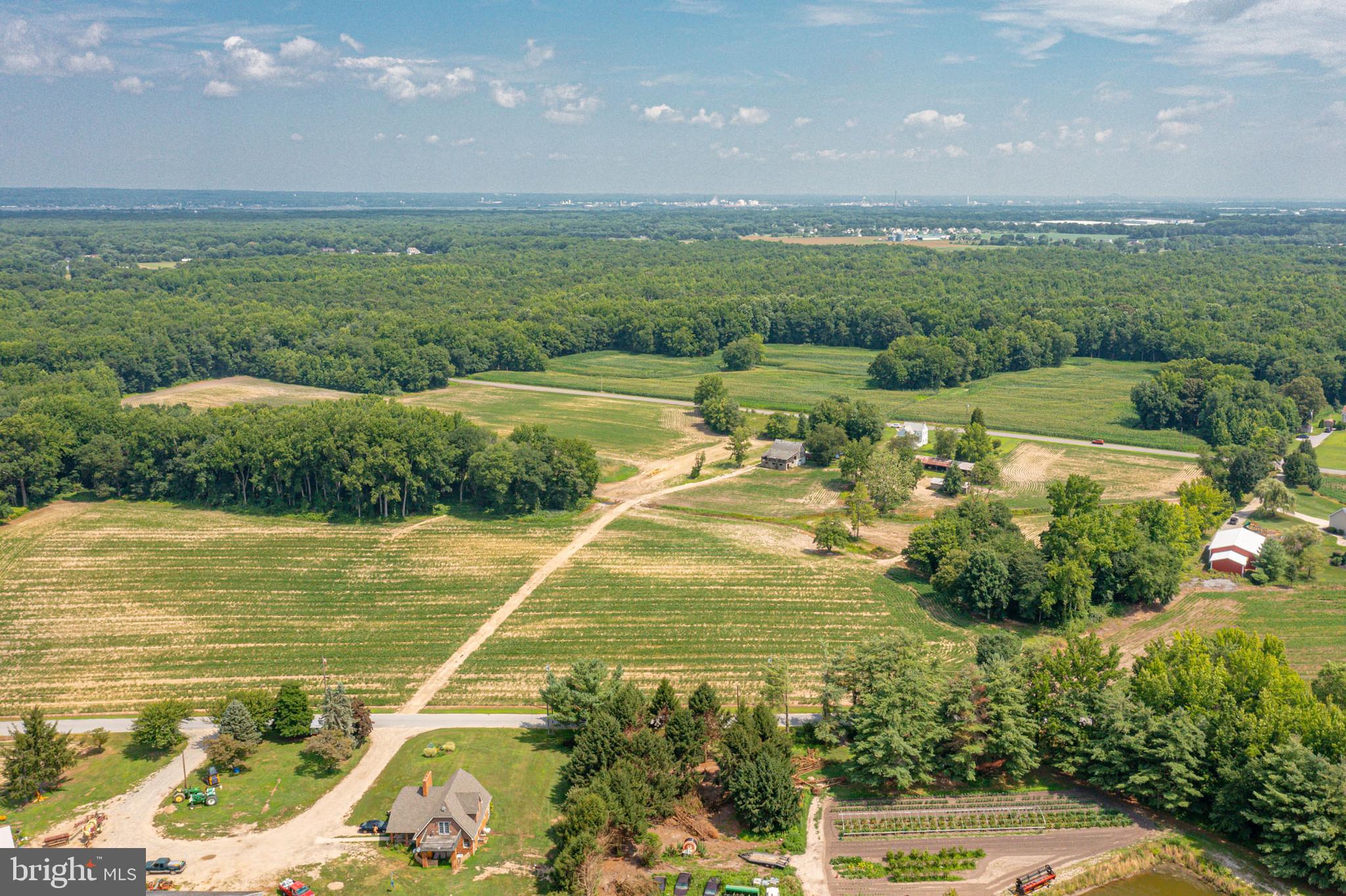 530 Penns Grove Auburn Road Penns Grove, NJ 08069 - Photo 4 of 36 a view of a lake with a outdoor space