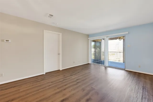 $215,000 | 209 Lakeview Terrace, Unit D, Conroe, TX 77356