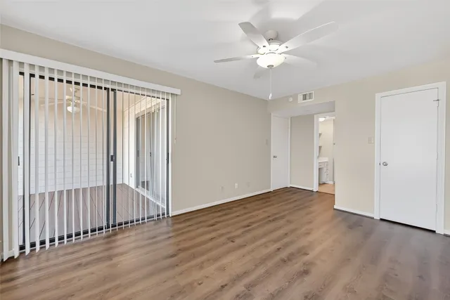 $215,000 | 209 Lakeview Terrace, Unit D, Conroe, TX 77356