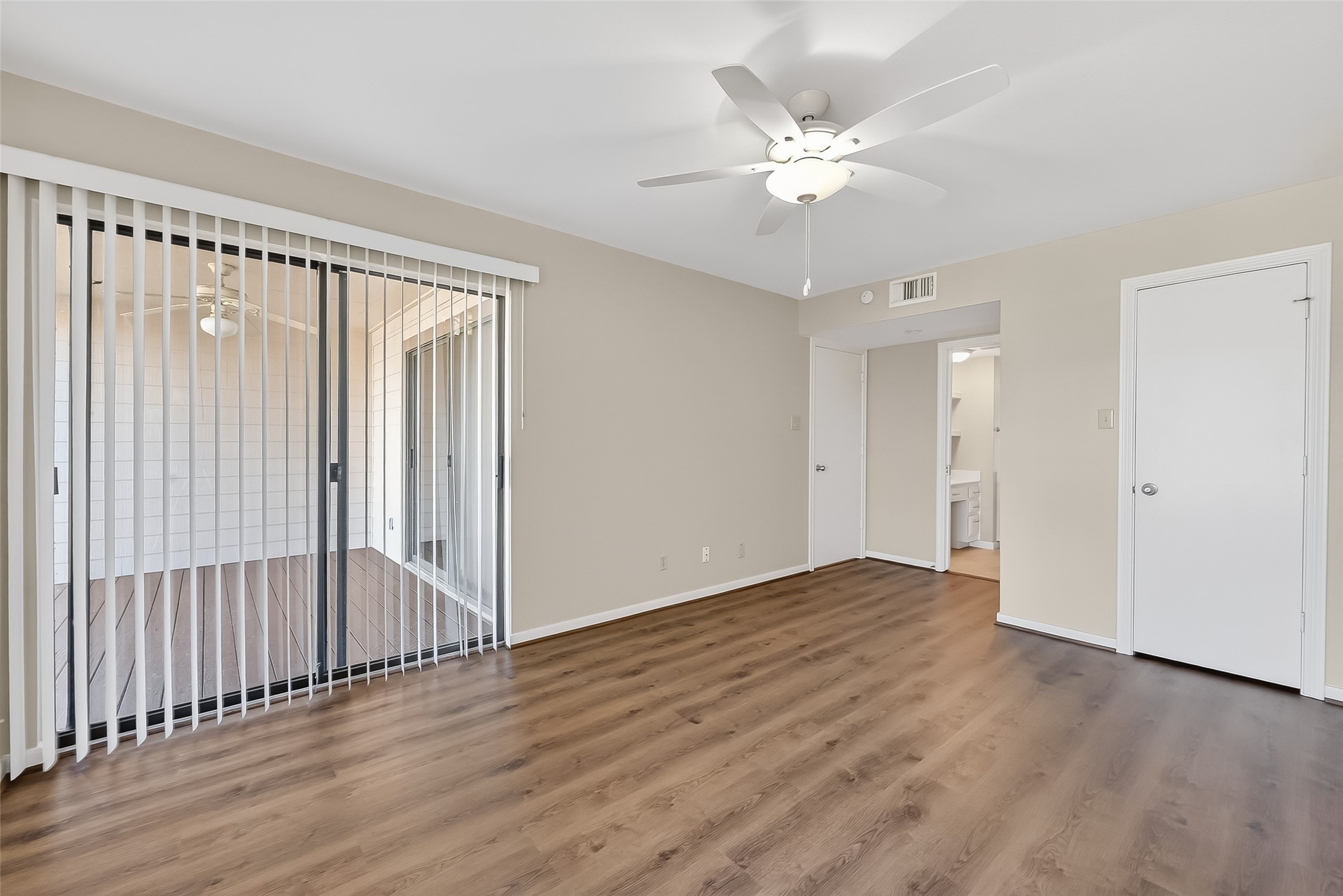 209 Lakeview Terrace, Unit D Conroe, TX 77356 - Photo 22 of 33