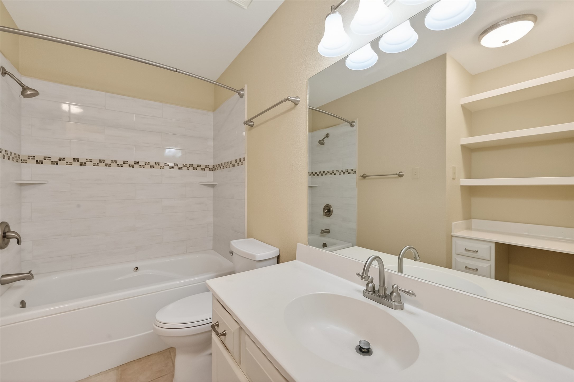 209 Lakeview Terrace, Unit D Conroe, TX 77356 - Photo 29 of 33