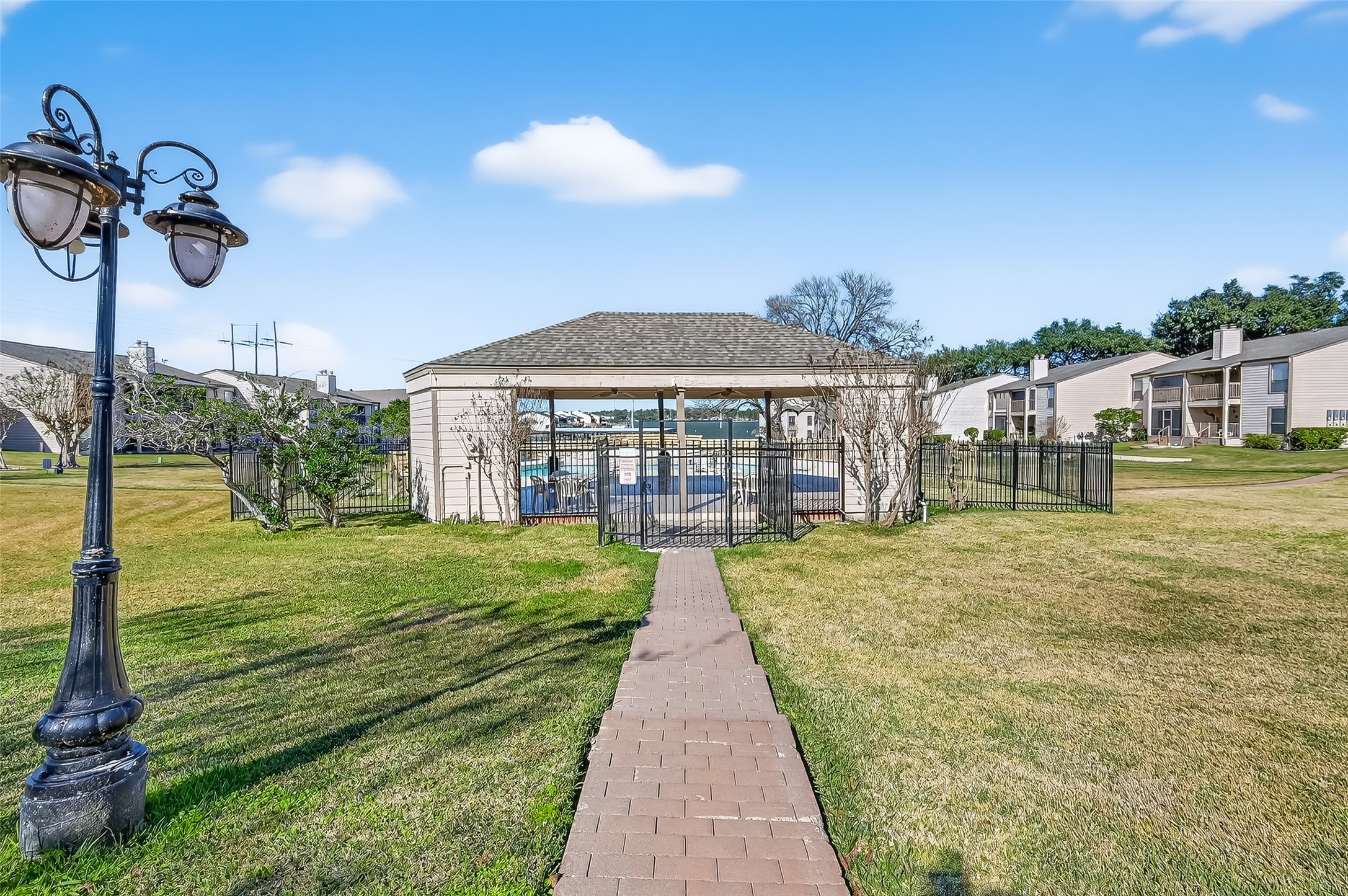 209 Lakeview Terrace, Unit D Conroe, TX 77356 - Photo 31 of 33