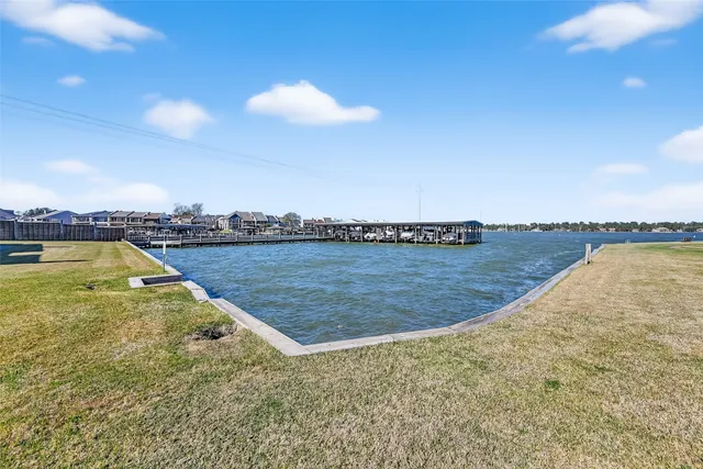 $215,000 | 209 Lakeview Terrace, Unit D, Conroe, TX 77356