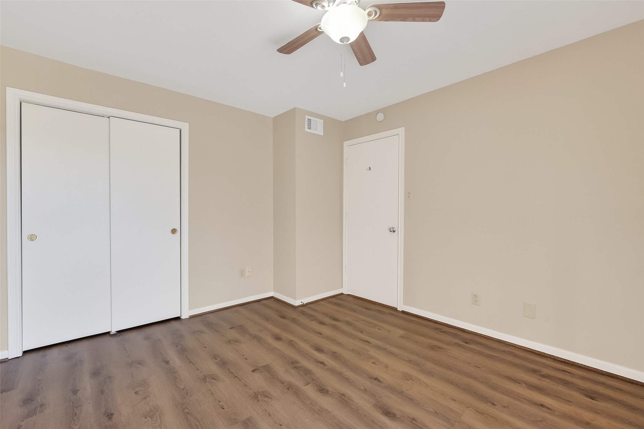 209 Lakeview Terrace, Unit D Conroe, TX 77356 - Photo 10 of 33