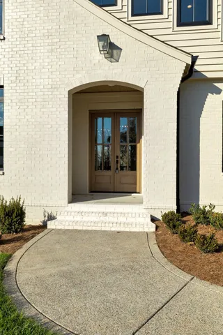a view of entrance front of the house