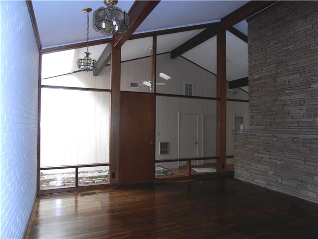 6324 Torrington Road Nashville, TN 37205 - Photo 3 of 10