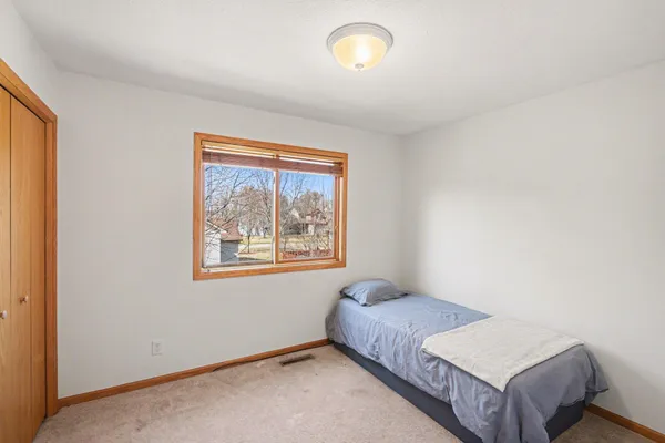 $375,000 | 29602 Shoreview Circle, Lindstrom, MN 55045