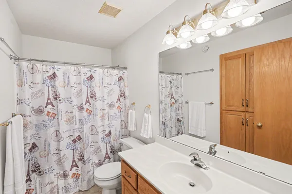 $375,000 | 29602 Shoreview Circle, Lindstrom, MN 55045
