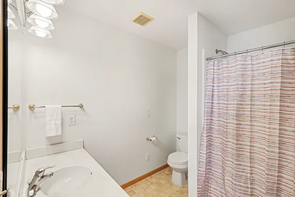 $375,000 | 29602 Shoreview Circle, Lindstrom, MN 55045