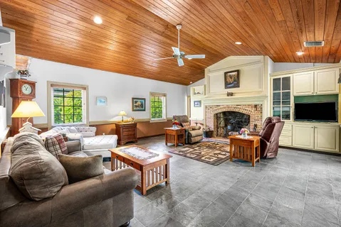 $925,000 | 420 Muirfield Drive, Atlantis, FL 33462