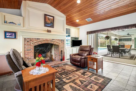 $925,000 | 420 Muirfield Drive, Atlantis, FL 33462