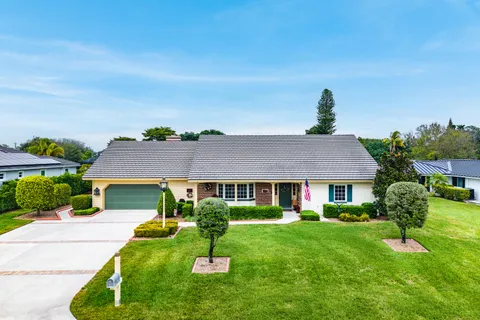 $925,000 | 420 Muirfield Drive, Atlantis, FL 33462