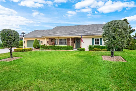 $925,000 | 420 Muirfield Drive, Atlantis, FL 33462