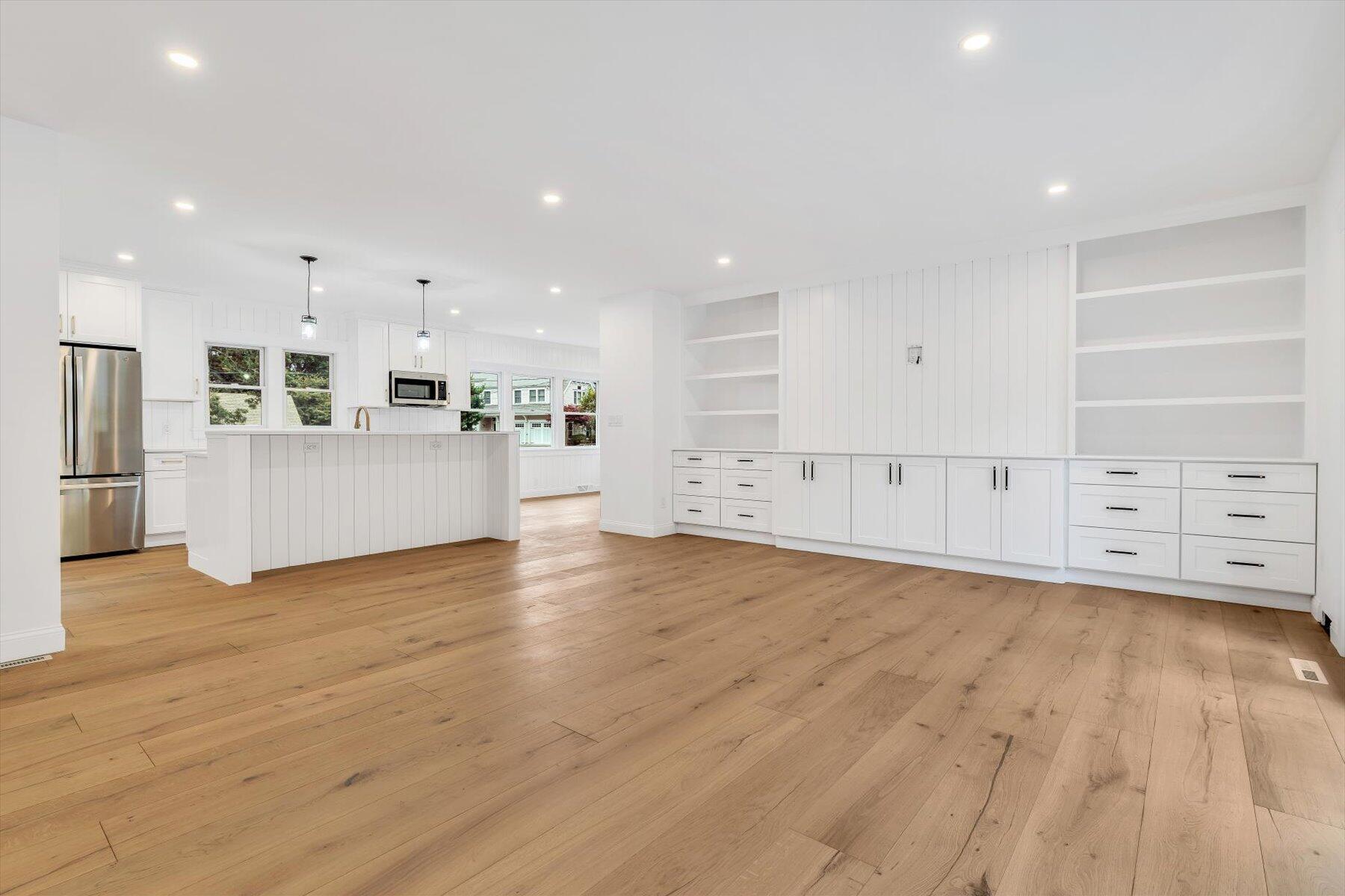 40 Sachem Drive Centerville, MA 02632 - Photo 23 of 56 a view of a kitchen with wooden floor