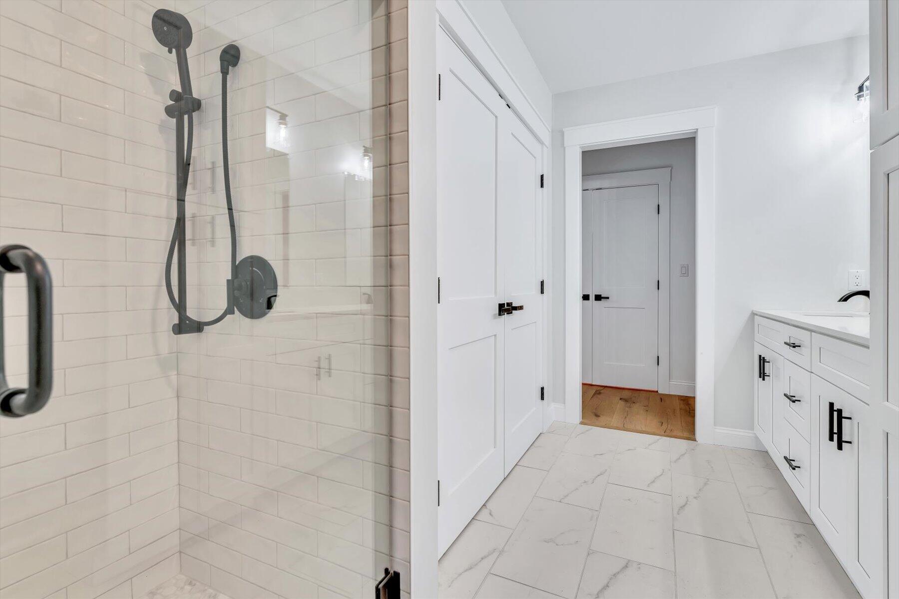 40 Sachem Drive Centerville, MA 02632 - Photo 44 of 56 a bathroom with a shower