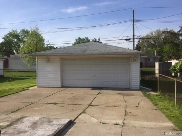 4724 Shell Court Warren, MI 48091 - Photo 3 of 10 IMG_1376.JPG