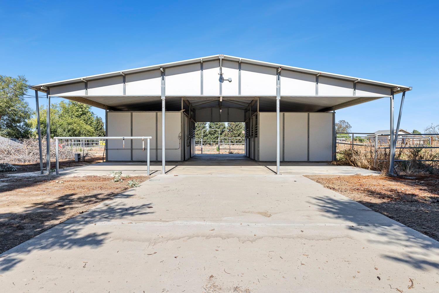 16673 La Canada Road Madera, CA 93636 - Photo 51 of 73