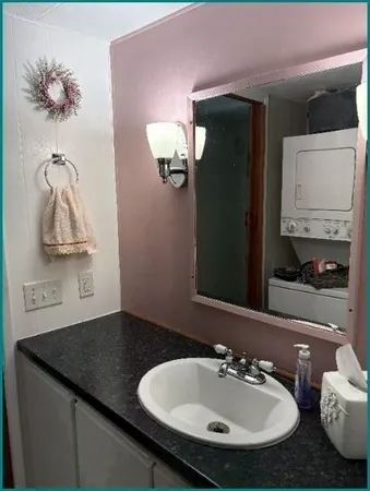 $209,900 | 21 Parkwood Drive, Halifax, MA 02338