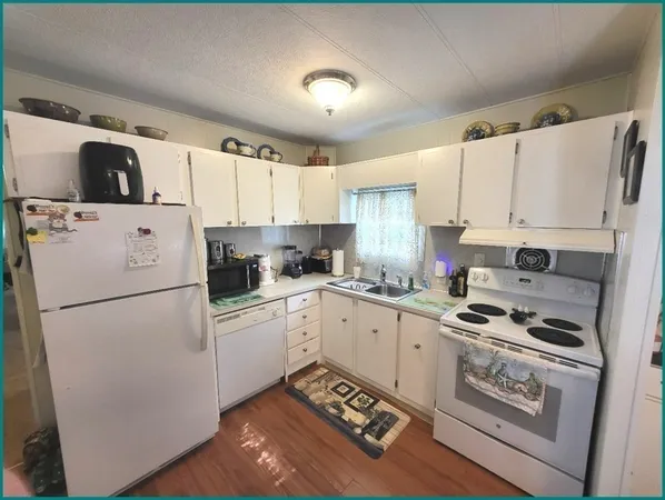 $209,900 | 21 Parkwood Drive, Halifax, MA 02338