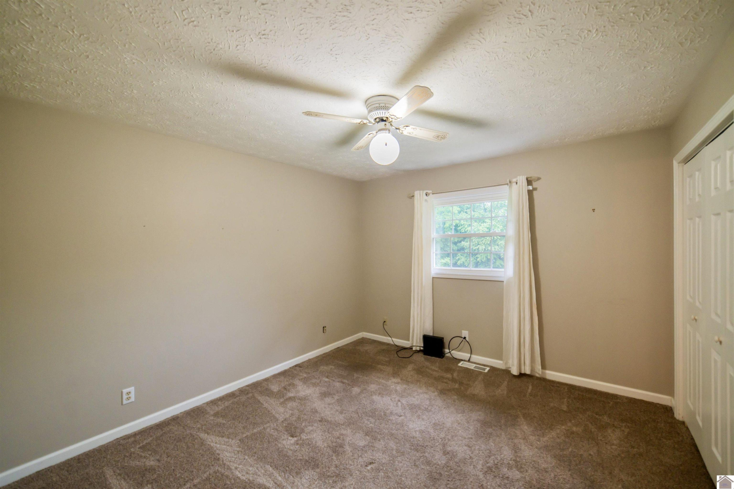 5065 Clinton Road Paducah, KY 42001 - Photo 18 of 29 Photo 18